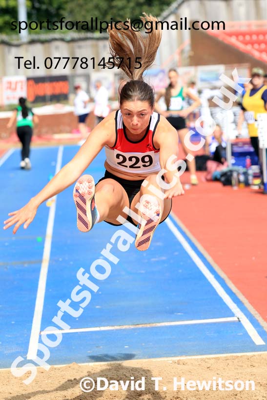 Long Jump, 2024 Gateshead Tartan Games.  Photo: David T. Hewitson/Sports for All Pics